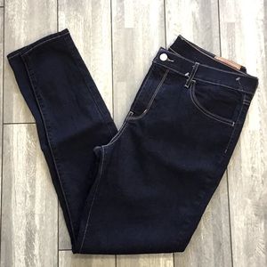Levi’s Waterless Skinny jeans